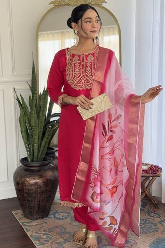 Rani pink sequence embroidery viscos rayon kurta set with floral jacquard for women