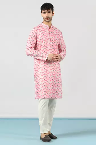 Pink cotton blend kurta pajama set for men with geometric print