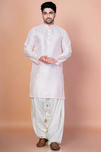 Peach bangalorian silk kurta for men with embroidery work