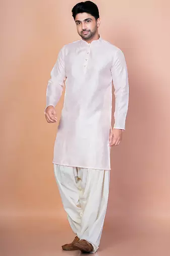 Peach bangalorian silk kurta for men with embroidery work