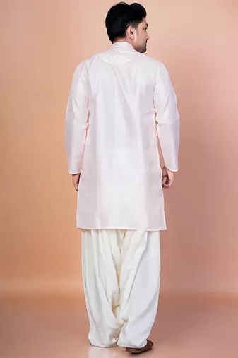 Peach bangalorian silk kurta for men with embroidery work