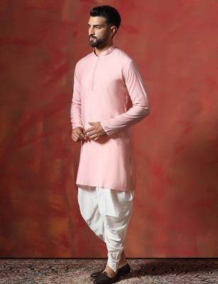 Peach cotton blend kurta for men with solid print 3