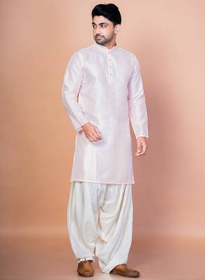 Pink bangalorian silk kurta patiala set for men with embroidery work 2