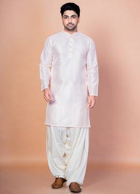 Pink bangalorian silk kurta patiala set for men with embroidery work 5
