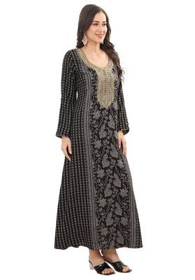 A line dress with golden jari thread work Embroidery 3