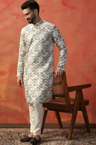 Green cotton blend kurta for men with printed design