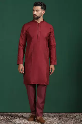 Red bangalore silk kurta for men with embroidered work