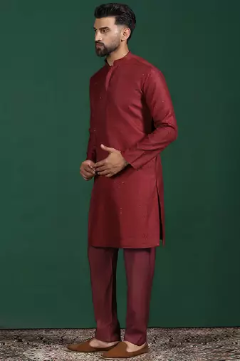 Red bangalore silk kurta for men with embroidered work