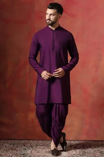 Purple cotton blend kurta for men with solid print