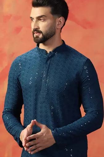 Blue cotton blend kurta for men with embroidered work