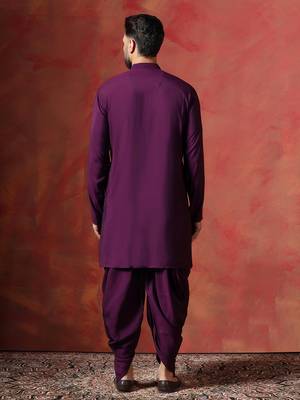 Purple cotton blend kurta for men with solid print 4