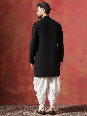 Black cotton blend kurta for men with solid print 5