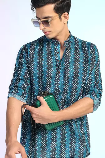 Blue cotton blend short kurta for men with printed design