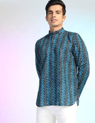 Blue cotton blend short kurta for men with printed design 3
