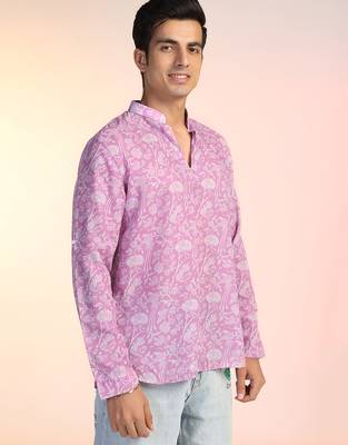Pink cotton blend short kurta for men with printed design 3