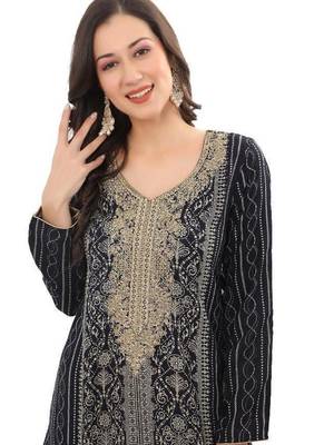Golden Thread Embroidered A-line Jalabiya on Fancy Printed Fabric 5