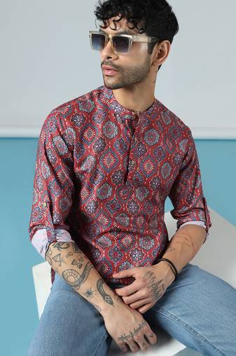 Red cotton blend short kurta for men with printed design