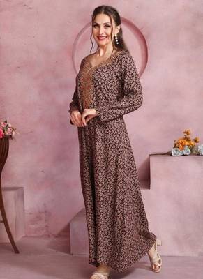 Multicolor thread embroidery A-Line Jalabiya on fancy printed fabric 3