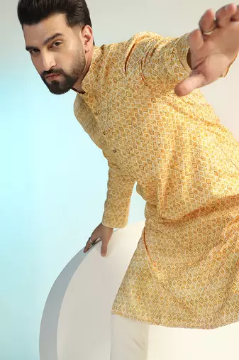 Yellow cotton blend kurta for men with printed design