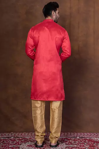 Red dupion kurta for men with solid print