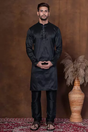 Black dupion kurta for men with solid print