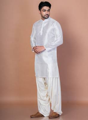 White bangalorian silk kurta patiala set for men with embroidery work 2