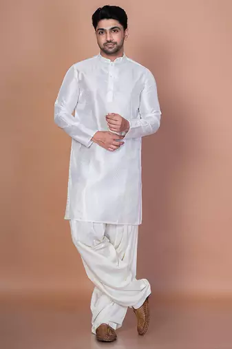 White bangalorian silk kurta patiala set for men with embroidery work