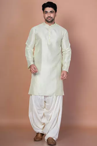 Green bangalorian silk kurta patiala set for men with embroidery work