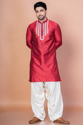 Red cotton blend kurta patiala set for men with embellished work