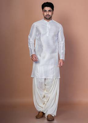 White bangalorian silk kurta for men with embroidery work 1