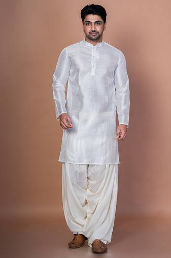 White bangalorian silk kurta for men with embroidery work