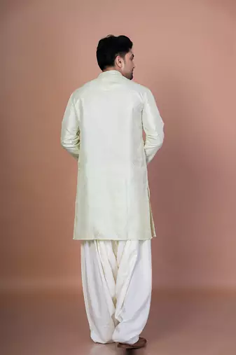 Green bangalorian silk kurta for men with embroidery work