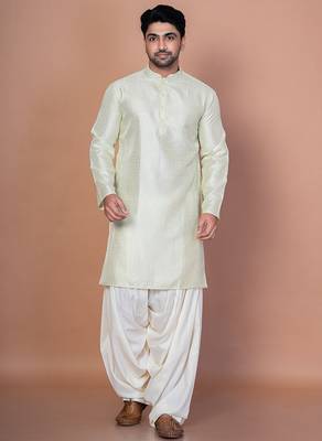 Green bangalorian silk kurta for men with embroidery work 5
