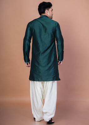 Green cotton blend kurta for men with embellished work 4