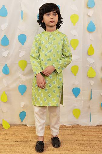 Green embroidered cotton kurta pyjama