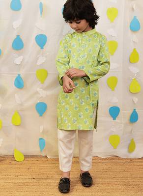 Green embroidered cotton kurta pyjama 3