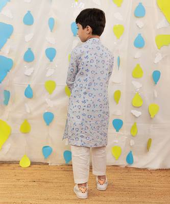 Blue embroidered cotton kurta pyjama 4