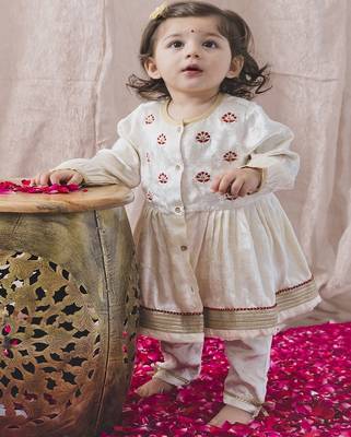 Cream embroidered viscose kurta pyjama 1