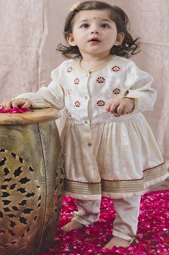 Cream embroidered viscose kurta pyjama