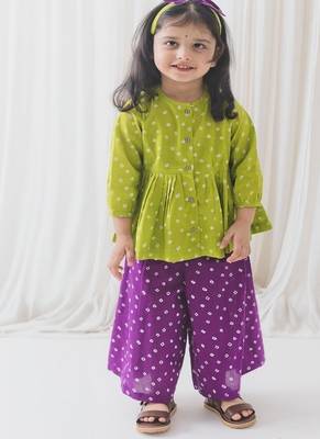 Green printed cotton co ord set with headband 1