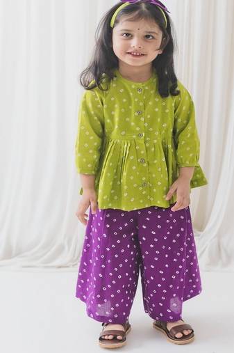 Green printed cotton co ord set with headband