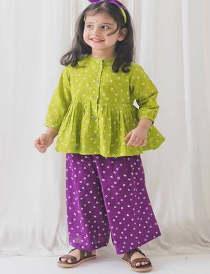 Green printed cotton co ord set with headband 3