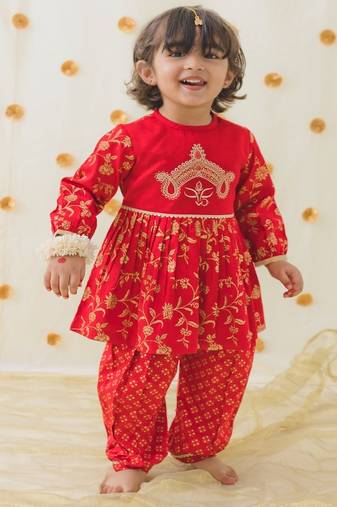 Red embroidered cotton kurta pyjama