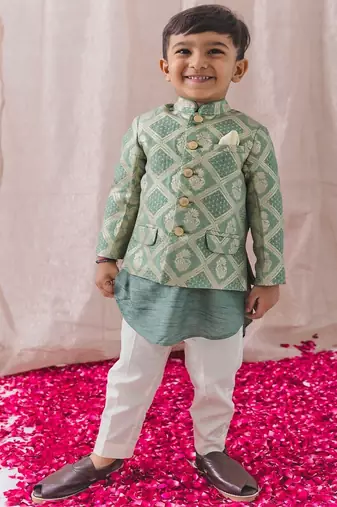 Green embroidered viscose bandhgala set