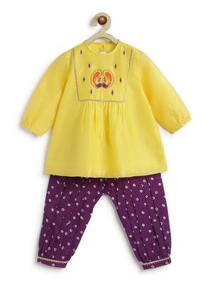 Yellow embroidered chanderi kurta pyjama 4