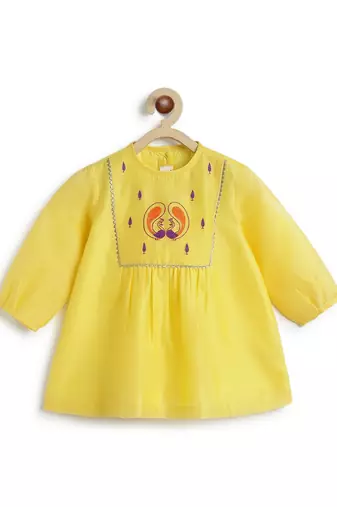 Yellow embroidered chanderi kurta pyjama
