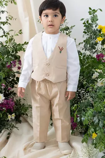 Beige embroidered cotton waistcoat set