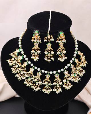 Beautiful kundan pearl and green pearls necklace set with maang tikka & earrings 1