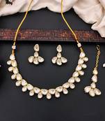 Classic polki kundan necklace set with earrings & maang tikka for her