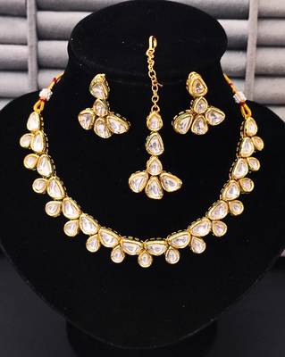 Classic polki kundan necklace set with earrings & maang tikka for her 3